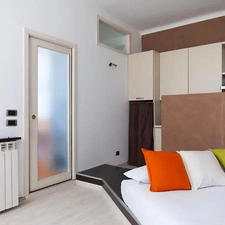 Апартаменты Youhosty - Watt 4 *